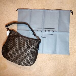 Texier French Black Diamond Design on Beige Canvas Shoulder Purse!